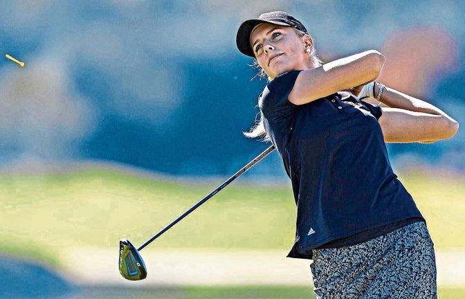 Sophia Zeeb vom Golfclub Solitude beim Abschlag: Für die Stuttgarterin lassen sich Sport und Studium in den USA optimal verbinden.  Fotos: StN