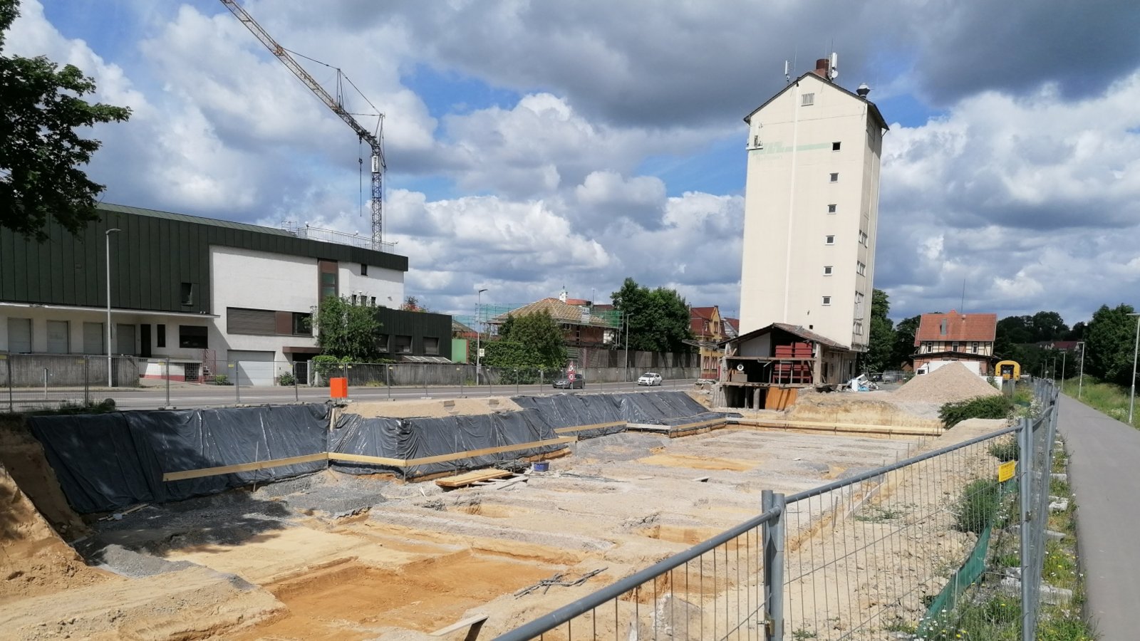Auf dem ehemaligen Baywa-Areal an der Vaihinger Hans-Krieg-Straße ist das Bett schon fast bereitet für die geplante Bebauung.  Foto: Banholzer