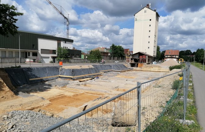 Auf dem ehemaligen Baywa-Areal an der Vaihinger Hans-Krieg-Straße ist das Bett schon fast bereitet für die geplante Bebauung.  <span class='image-autor'>Foto: Banholzer</span>
