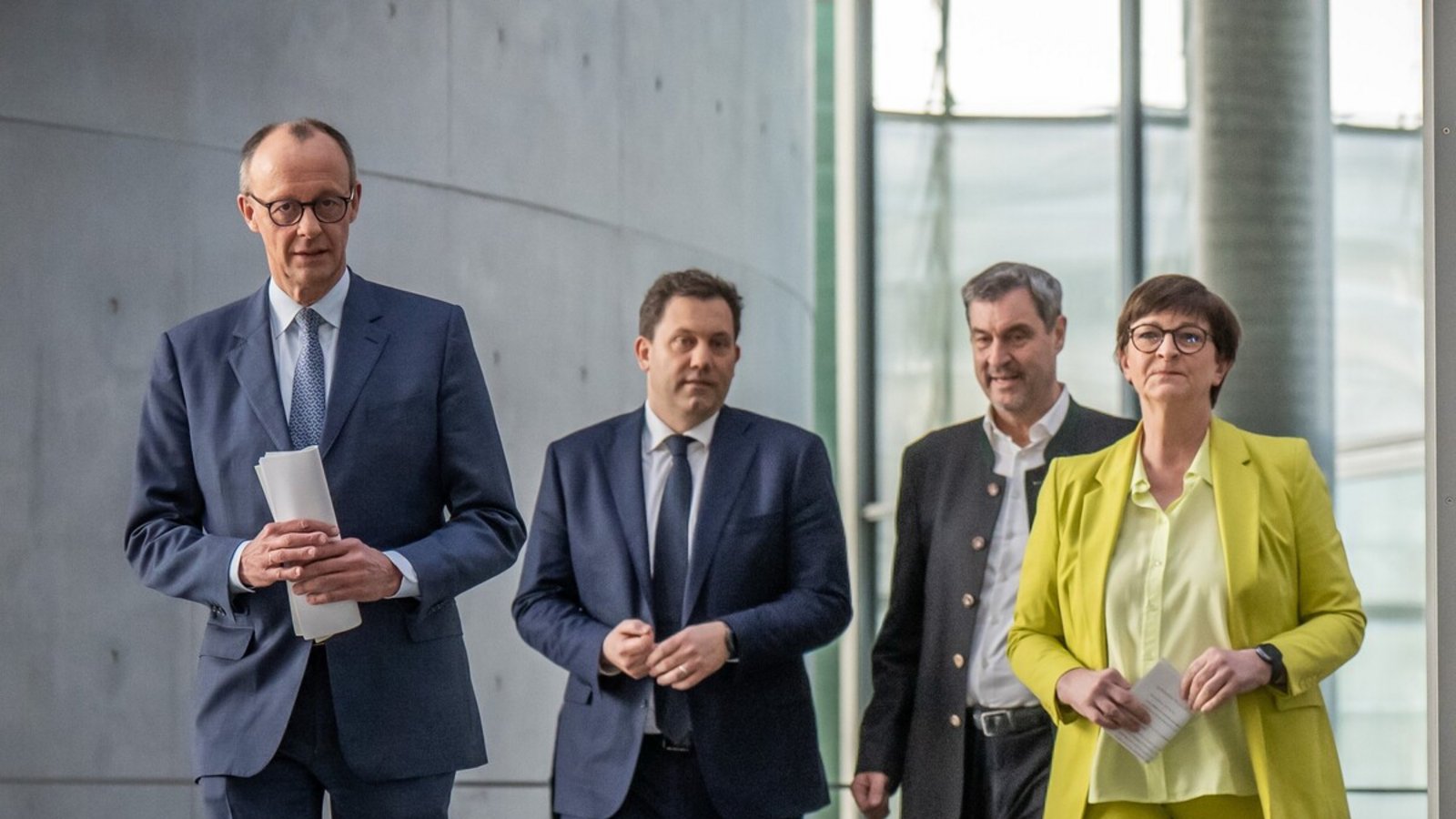 Die vier Parteichefs von CDU, CSU und SPD verkündeten die Einigung am Samstagnachmittag.Foto: dpa/Michael Kappeler