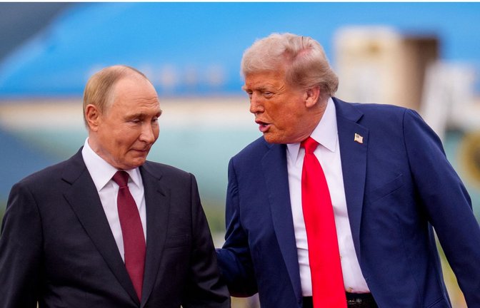Im August lud Donald Trump (re.) seinen Amtskollegen Wladimir Putin zu einem Treffen nach Alaska.<span class='image-autor'>Foto: Getty Images via AFP/Andrew Harnik</span>