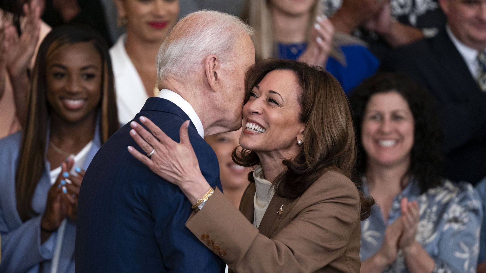 Kamala Harris: Wird sie die neue Präsidentschaftskandidatin der US-Demokraten?Foto: IMAGO/UPI Photo/IMAGO/BONNIE CASH Kamala Harris: Wird sie die neue Präsidentschaftskandidatin der US-Demokraten?Foto: IMAGO/UPI Photo/IMAGO/BONNIE CASH