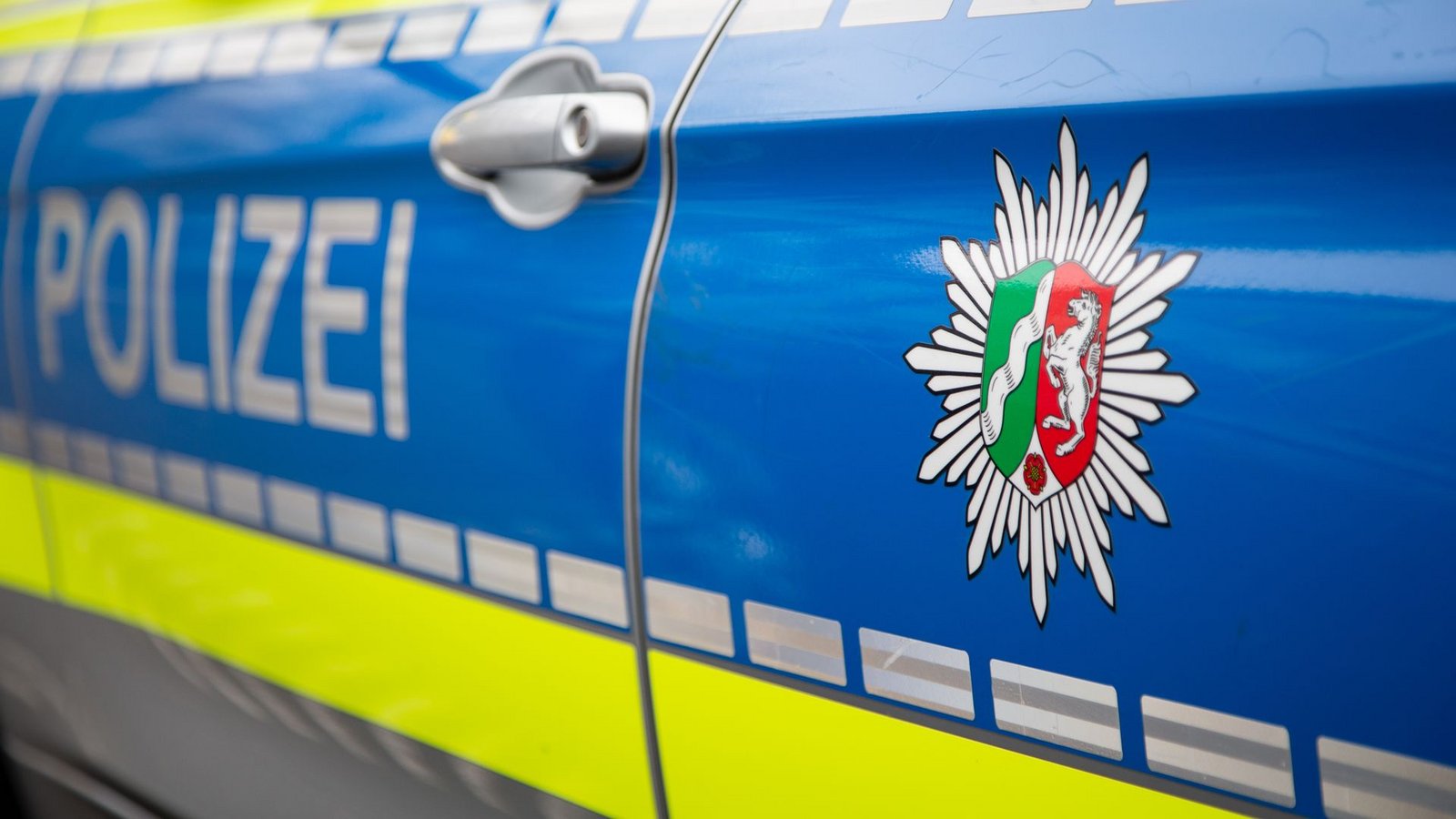 Die Polizei bittet Zeugen, sich zu melden. (Symbolbild)Foto: Friso Gentsch/dpa