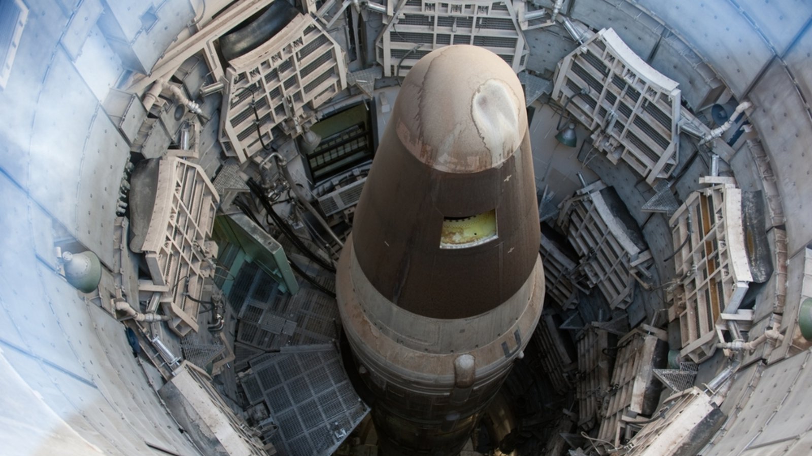 Deutschland hat keine eigenen Atomwaffen. Warum das so ist und warum das Thema immer wieder diskutiert wird, erfahren Sie hier.Foto: Pictor Pictures / Shutterstock.com Deutschland hat keine eigenen Atomwaffen. Warum das so ist und warum das Thema immer wieder diskutiert wird, erfahren Sie hier.Foto: Pictor Pictures / Shutterstock.com