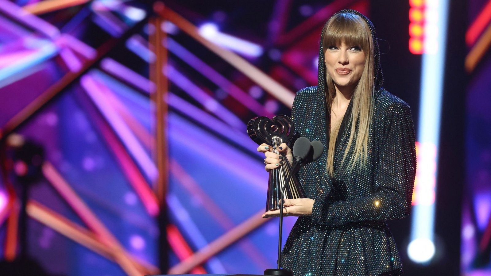 Taylor Swift konnte den Innovator Award mit nach Hause nehmen.Foto: Getty Images via AFP/MONICA SCHIPPER Taylor Swift konnte den Innovator Award mit nach Hause nehmen.Foto: Getty Images via AFP/MONICA SCHIPPER