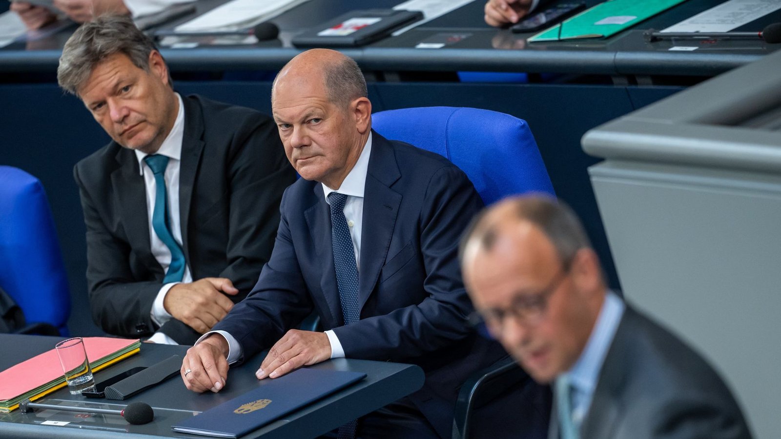 Politiker müssen sich so manche Beleidigung anhören.Foto: dpa/Michael Kappeler