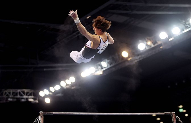 Flugshow am Samstagabend: Timo Eder (MTV Ludwigsburg) beim DTB-Pokal in Stuttgart.<span class='image-autor'>Foto: Baumann</span>