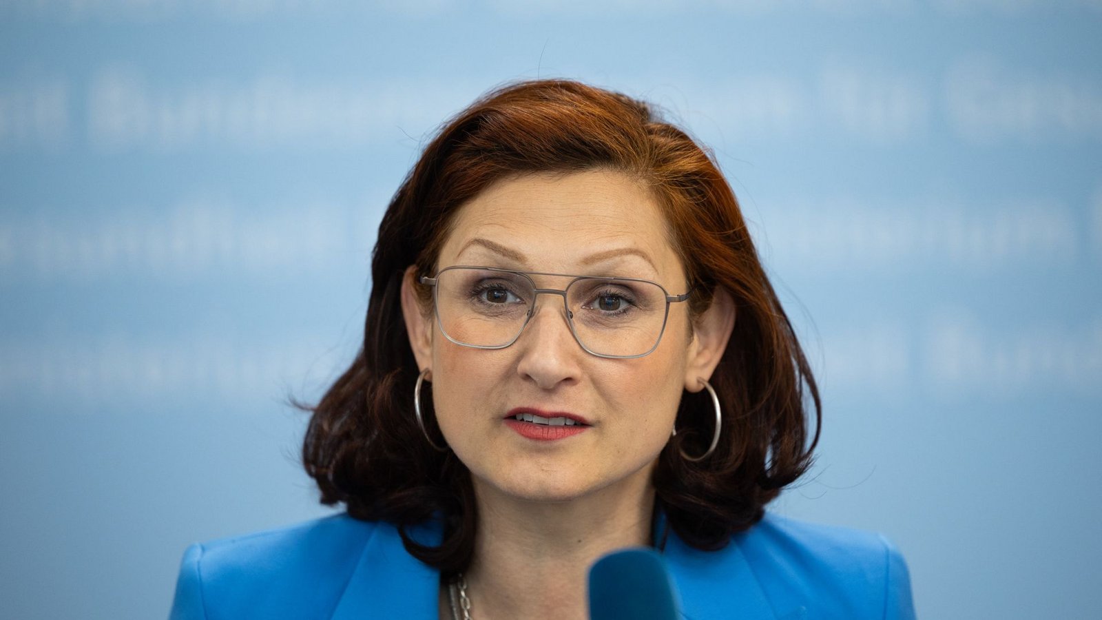 Die Bundesbeauftragte Ferda Ataman hat eine Debatte über Altersdiskriminierung angestoßen.Foto: dpa/Hannes P Albert Die Bundesbeauftragte Ferda Ataman hat eine Debatte über Altersdiskriminierung angestoßen.Foto: dpa/Hannes P Albert