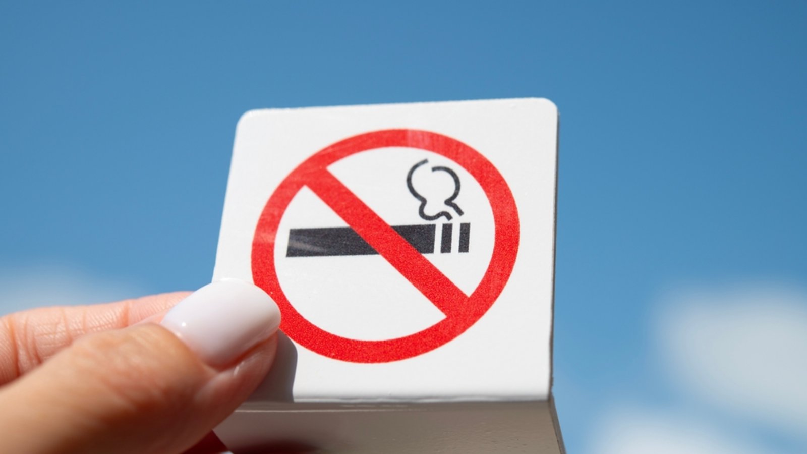 Kommt jetzt bald ein Rauchverbot im Freien?Foto: dore art / shutterstock.com Kommt jetzt bald ein Rauchverbot im Freien?Foto: dore art / shutterstock.com