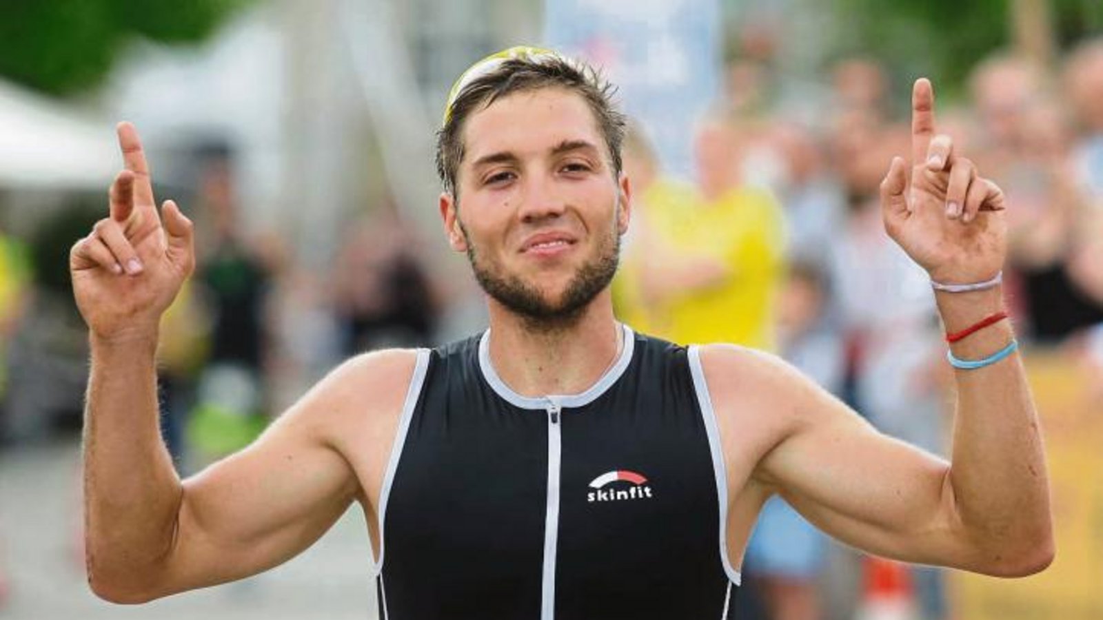 Martin Diebold – hier beim Ludwigsburger Triathlon – jubelte 2016 oft. Foto: Archiv/Baumann Martin Diebold – hier beim Ludwigsburger Triathlon – jubelte 2016 oft. Foto: Archiv/Baumann