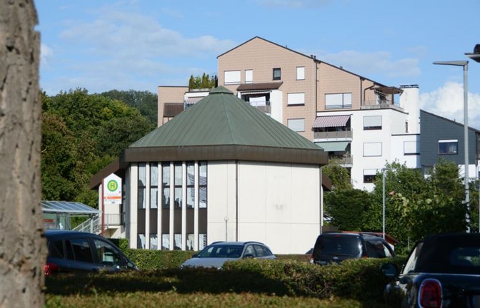 Ein Investor möchte 50 Wohnungen auf dem Grundstück der neuapostolischen Kirche in Altbach bauen.<span class='image-autor'>Philipp Braitinger</span>