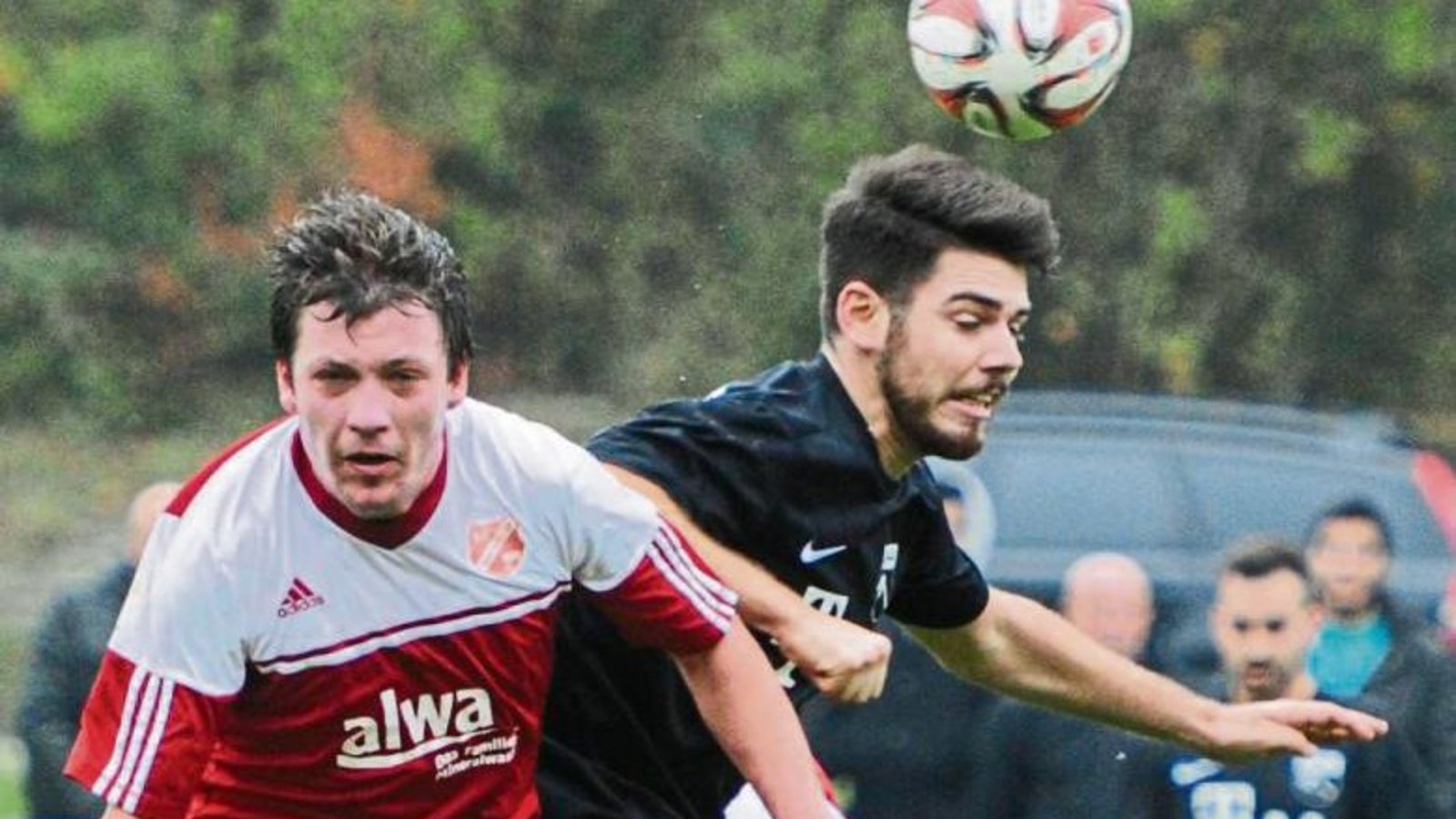 Im Hinspiel gegen Hohenhaslach war Kevin Stotz (rechts) voll dabei. Vor dem Rückspiel ist sein Einsatz wegen Knieproblemen fraglich. Foto: Leitner Im Hinspiel gegen Hohenhaslach war Kevin Stotz (rechts) voll dabei. Vor dem Rückspiel ist sein Einsatz wegen Knieproblemen fraglich. Foto: Leitner
