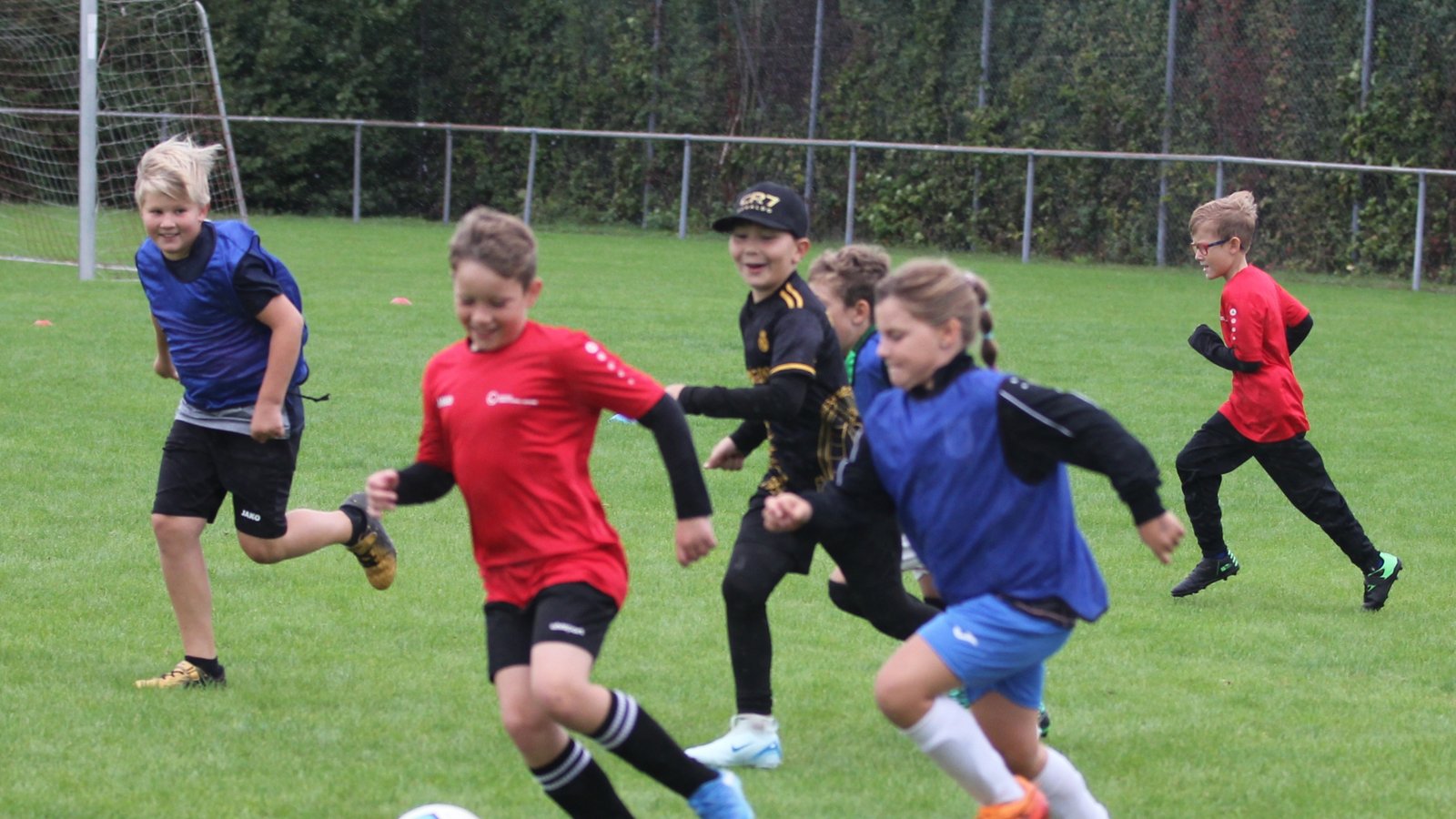 Beim Fußballcamp in Horrheim haben alle Kinder Spaß. Foto: Dittrich Beim Fußballcamp in Horrheim haben alle Kinder Spaß. Foto: Dittrich