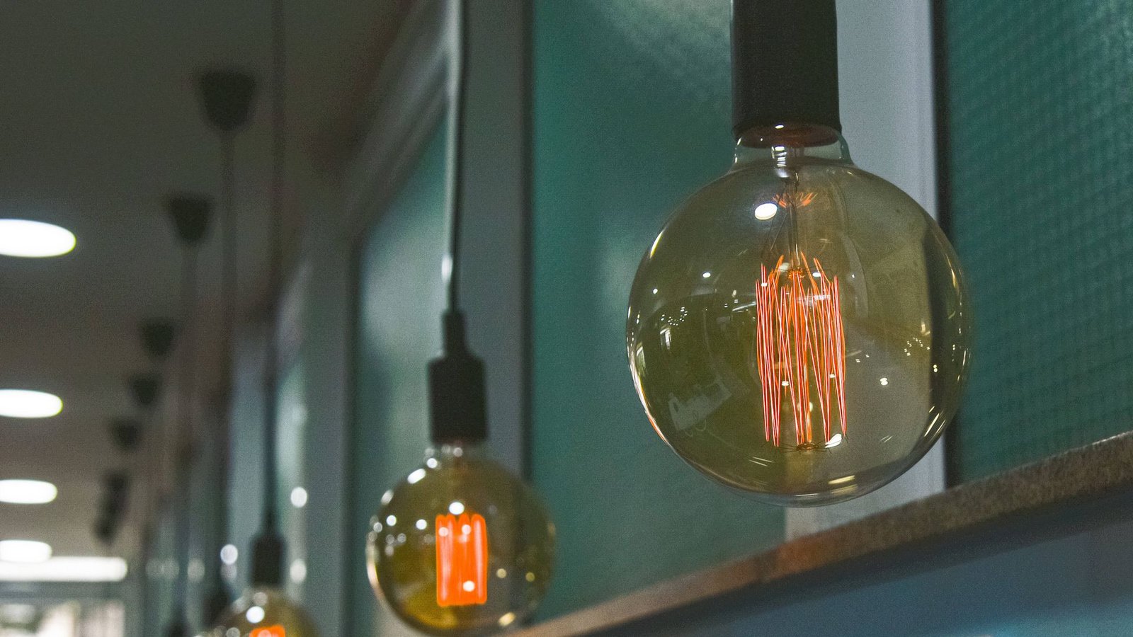 Egal ob für Licht, fürs Kochen oder Heizen: Energie kostet gerade ordentlich.Foto: imago//Roberto Casimiro