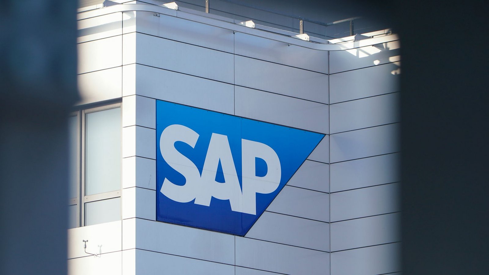 Viele SAP-Kunden nutzen regelmäßig Künstliche Intelligenz.Foto: Uwe Anspach/dpa