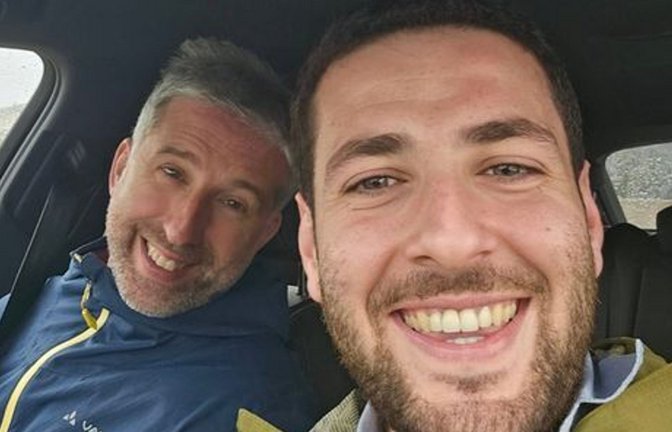 Boris Palmer (links) hat Ryyan Alshebl auf dem Weg ins Rathaus eines schwäbischen Dorfs unterstützt. Jetzt spricht sich der syrischstämmige Bürgermeister für eine Rückkehr Palmers zu den Grünen aus.<span class='image-autor'>Foto: Facebook-Profil/Ryyan Alshebl</span>