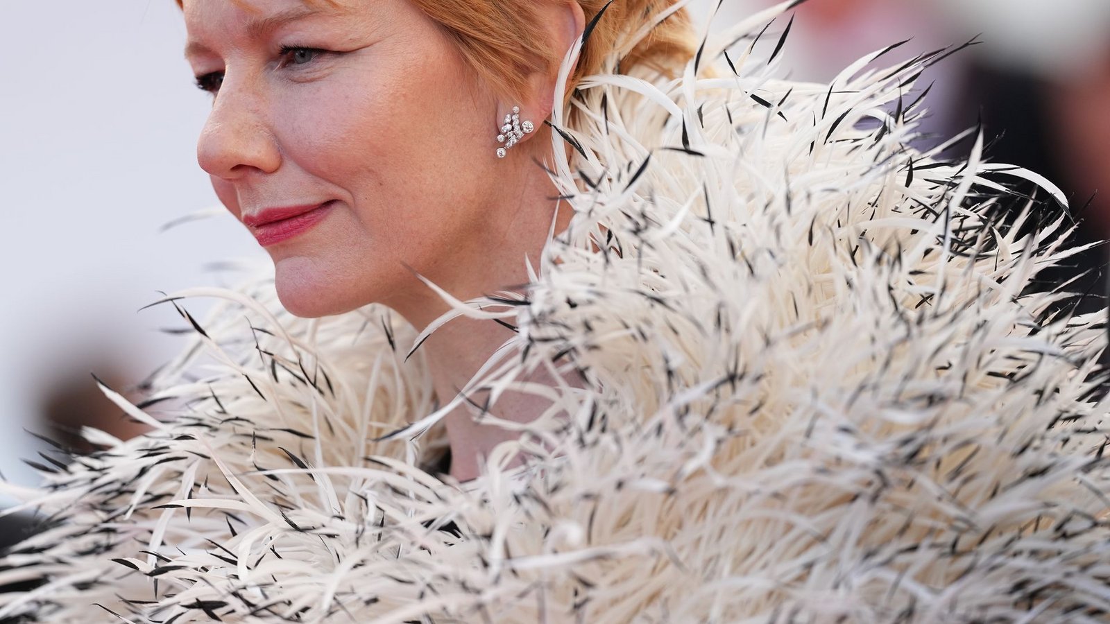 Sandra Hüller kommt zur Premiere des Films "Fatherland" während der 79. Internationalen Filmfestspiele in Cannes.Foto: Scott A Garfitt/Invision/AP/dpa Sandra Hüller kommt zur Premiere des Films "Fatherland" während der 79. Internationalen Filmfestspiele in Cannes.Foto: Scott A Garfitt/Invision/AP/dpa