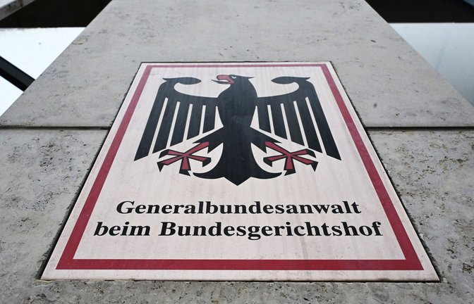 Fünf Verdächtige wurden am frühen Morgen festgenommen. (Symbolbild)<span class='image-autor'>Foto: dpa/Uli Deck</span>