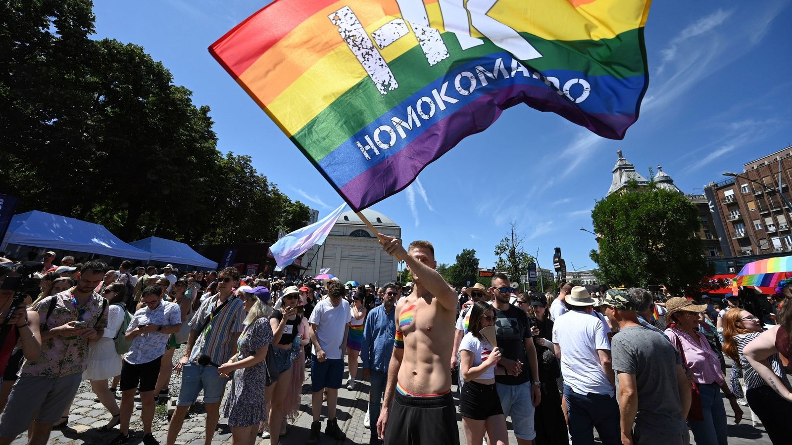 Der Europäische Gerichtshof urteilte zu einem ungarischen Gesetz, das homosexuelle Personen und Transmenschen stigmatisiert. (Archivbild)Foto: Zoltan Balogh/MTI/AP/dpa