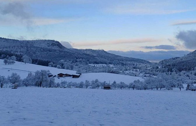 In Albstadt-Lautlingen hat es in der Nacht zum Donnerstag bereits geschneit.<span class='image-autor'>Foto: Nina Bücheler</span>