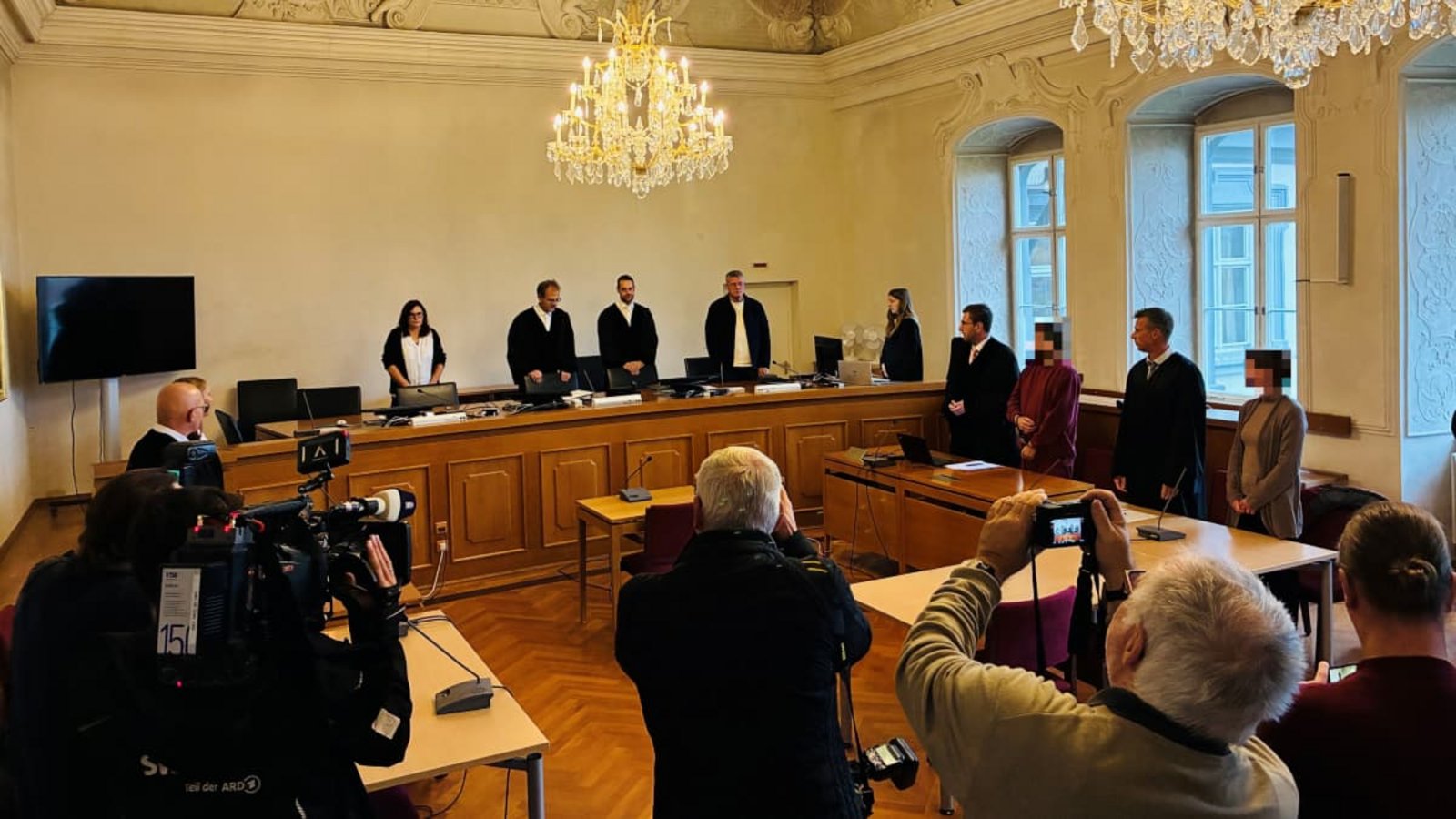 Prozessauftakt vor dem Landgericht Ellwangen am Mittwoch. Es geht um schweren sexuellen Missbrauch von Kindern. Auf der Anklagebank: die Eltern.Jens Sitarek Prozessauftakt vor dem Landgericht Ellwangen am Mittwoch. Es geht um schweren sexuellen Missbrauch von Kindern. Auf der Anklagebank: die Eltern.Jens Sitarek