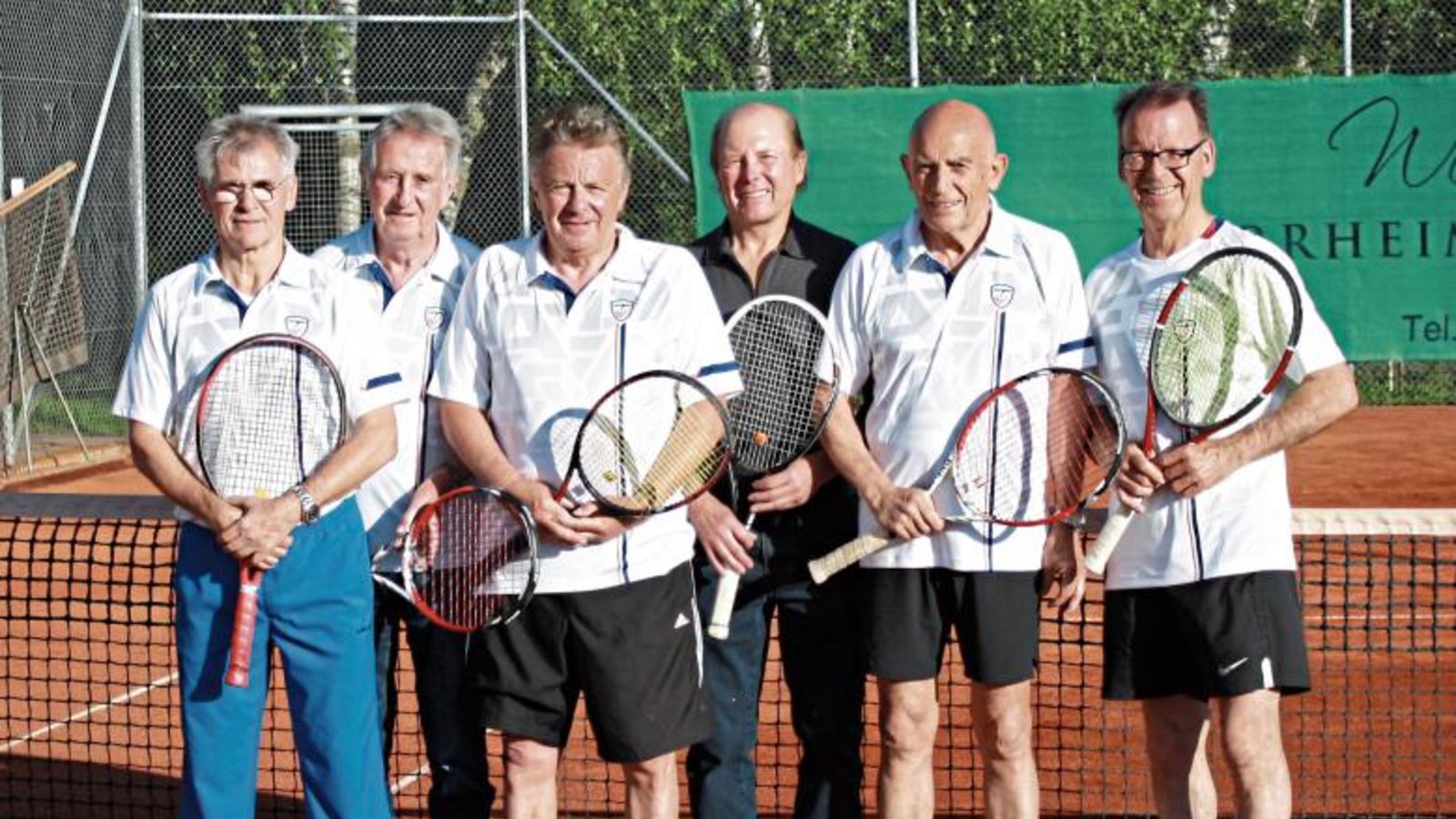 Die Männer 70 des TVV steigen in die Württembergstaffel auf: (von links) Herrmann Bohnenberger, Albrecht Neyheusel, Karl-Heinz Düx, Robert Kauer, Manfred Kalweit und Dieter Büchner. Foto: privat