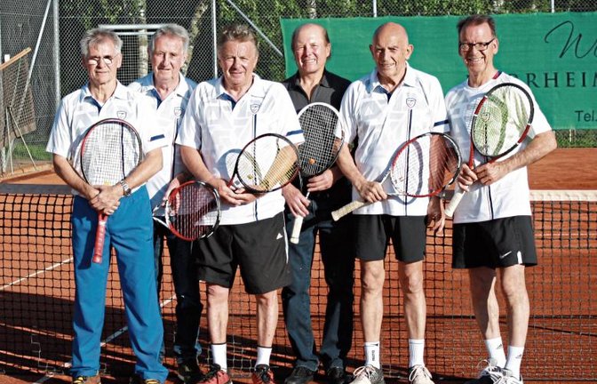 Die Männer 70 des TVV steigen in die Württembergstaffel auf: (von links) Herrmann Bohnenberger, Albrecht Neyheusel, Karl-Heinz Düx, Robert Kauer, Manfred Kalweit und Dieter Büchner. Foto: privat