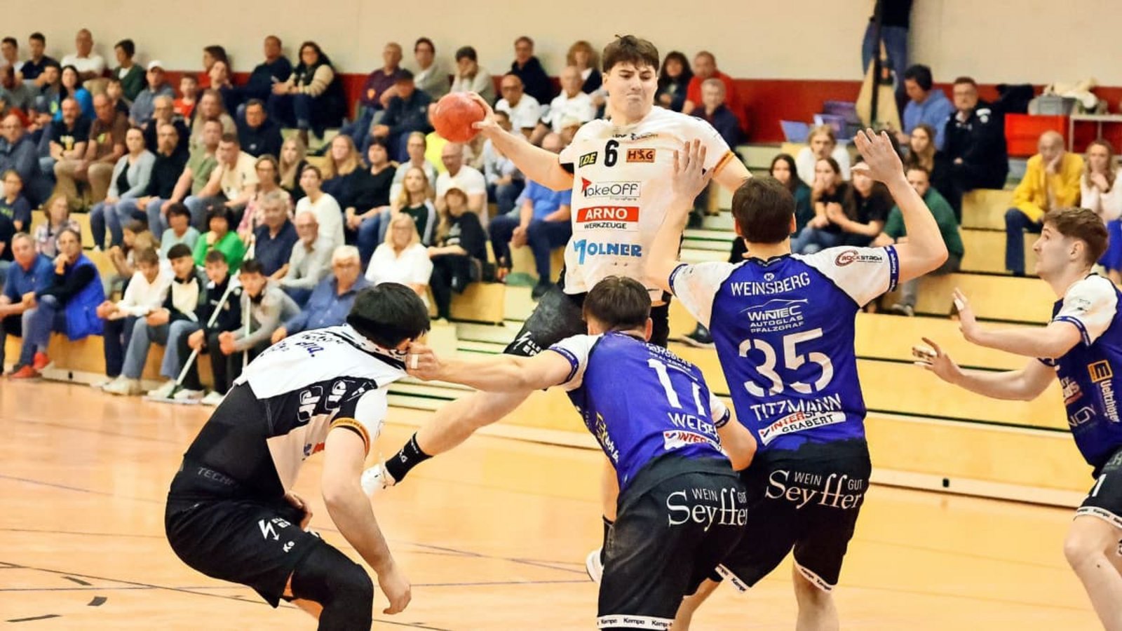 Mehr Verantwortung: Dominik Keim (am Ball) soll im verjüngten Kader der HSG-Handballer eine tragende Rolle übernehmen.Rudel/Archiv Mehr Verantwortung: Dominik Keim (am Ball) soll im verjüngten Kader der HSG-Handballer eine tragende Rolle übernehmen.Rudel/Archiv