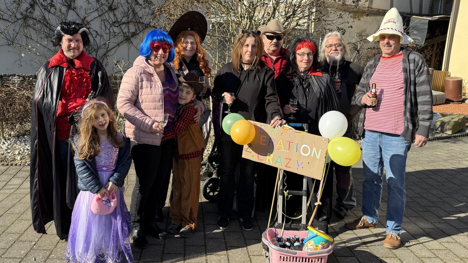 Köln, Mainz oder Düsseldorf? Nein, auch in Aurich wird Rosenmontag gefeiert, wie das Foto von Monika Kaag beweist.
