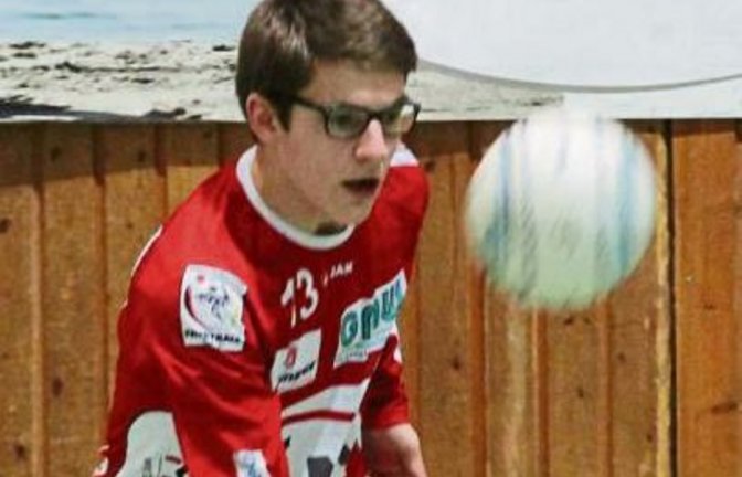 Jakob Kilpper hat bei seinem ersten Bundesligaspiel von Beginn an der Drucksituation sehr gut standgehalten. Foto: Nachreiner