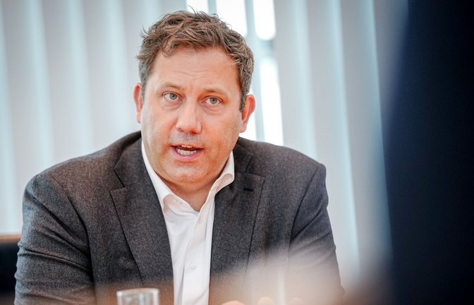 SPD-Chef Lars Klingbeil erwartet weitere Folgen durch den "Scherbenhaufen" im Iran.<span class='image-autor'>Foto: Kay Nietfeld/dpa</span>