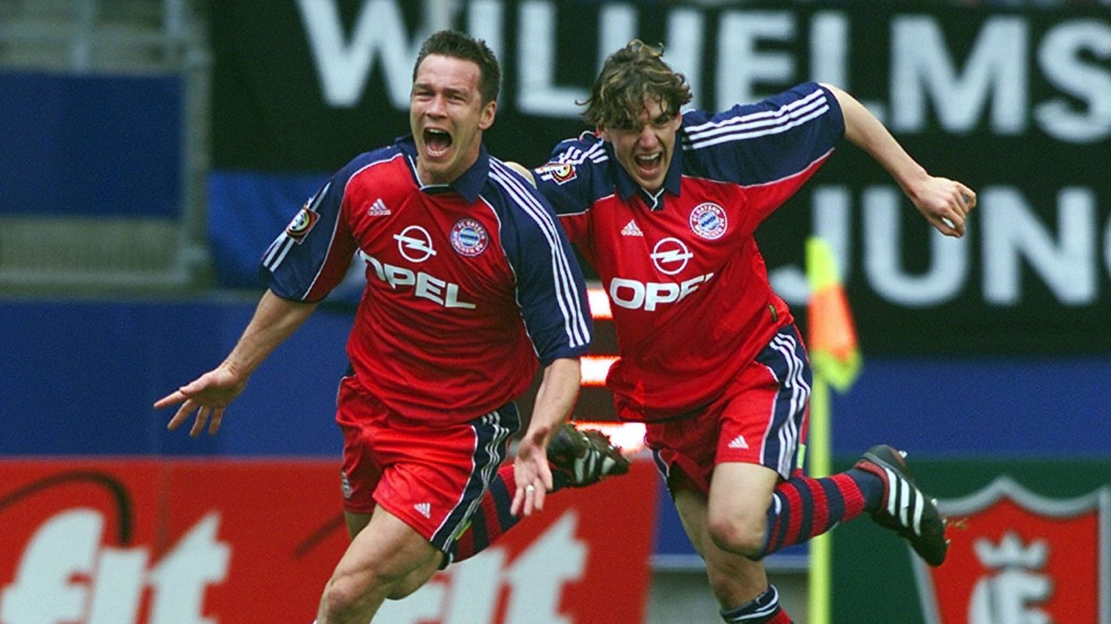 Das Tor in der Nachspielzeit von Patrik Andersson am 34. Spieltag der Saison 2000/01 sorgte für den Titel für die Bayern und die berühmte 5-Minuten-Meisterschaft von Schalke 04.Foto: imago images/Pressefoto Baumann/imago sportfotodienst