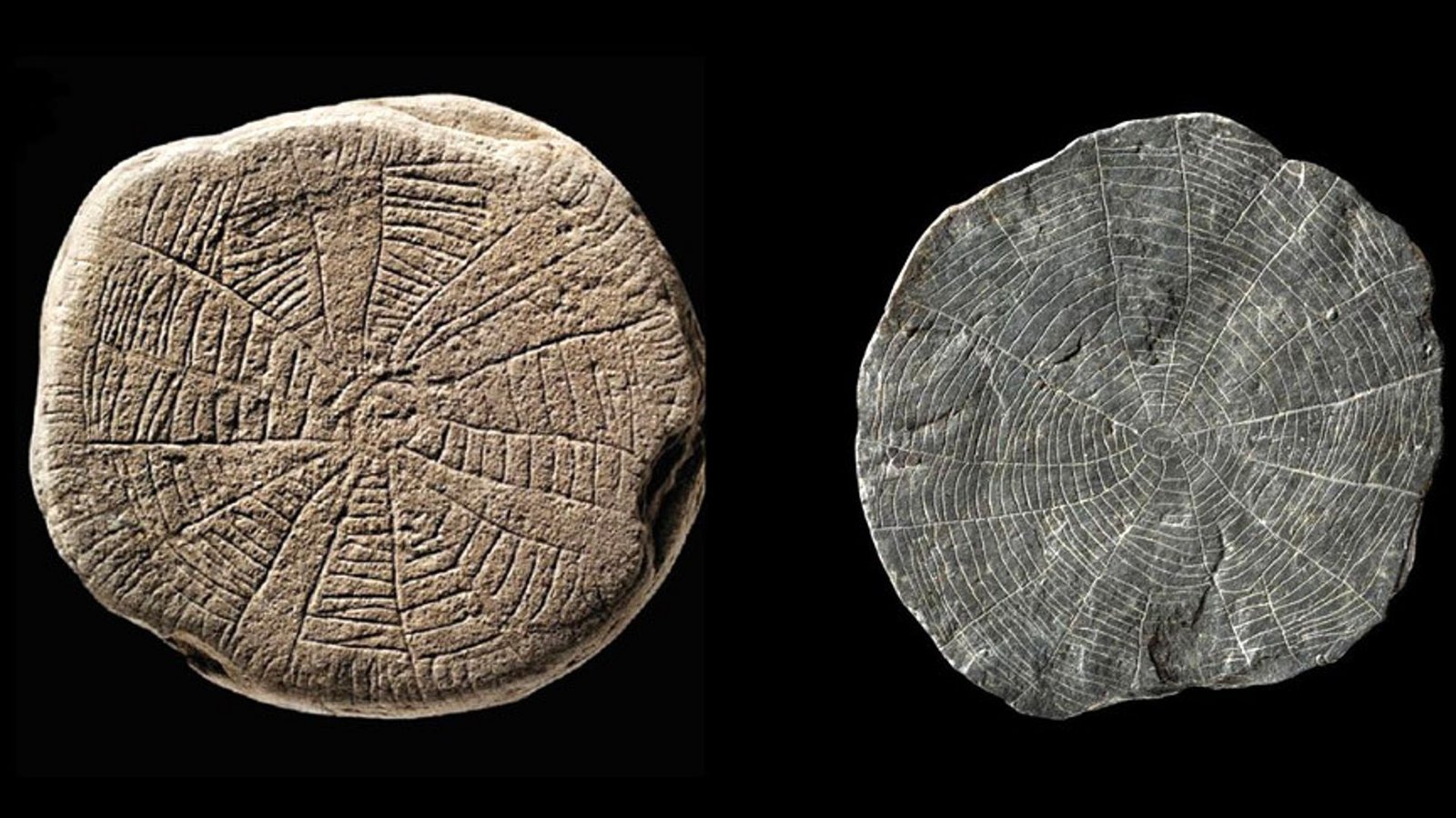 Zwei der gut 600 Sonnensteine von Bornholm, die vor rund 4900 Jahren in einer Ritualanlage „bestattet“ wurden.Foto: © Nationalmuseum Dänemarks Zwei der gut 600 Sonnensteine von Bornholm, die vor rund 4900 Jahren in einer Ritualanlage „bestattet“ wurden.Foto: © Nationalmuseum Dänemarks