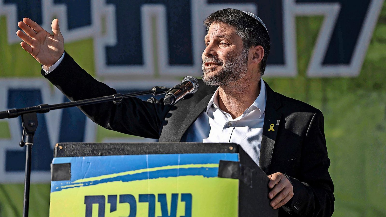 Der ultrarechte Finanzminister Bezalel Smotrich will die Osloer Verträge aufheben und die Entfernung von Palästinensern aus Gaza und dem Westjordanland fördern (Archivfoto).Foto: dpa/Ilia Yefimovich Der ultrarechte Finanzminister Bezalel Smotrich will die Osloer Verträge aufheben und die Entfernung von Palästinensern aus Gaza und dem Westjordanland fördern (Archivfoto).Foto: dpa/Ilia Yefimovich