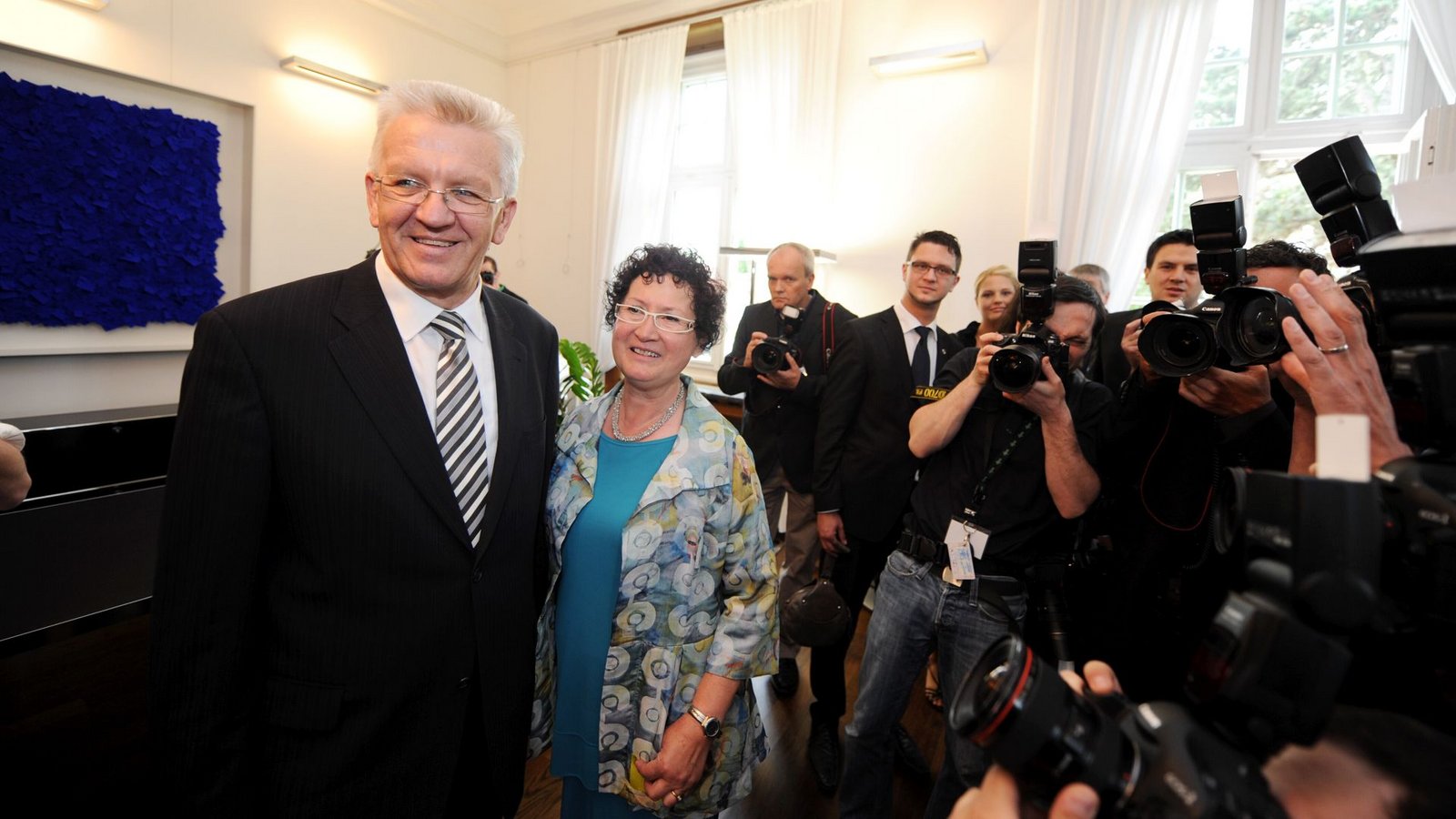 Beim ersten Besuch hängt die „Blaue Poesie“ noch gut sichtbar über dem Schreibtisch. Dann musste sie weg.Foto: dpa/Bernd Weißbrod Beim ersten Besuch hängt die „Blaue Poesie“ noch gut sichtbar über dem Schreibtisch. Dann musste sie weg.Foto: dpa/Bernd Weißbrod