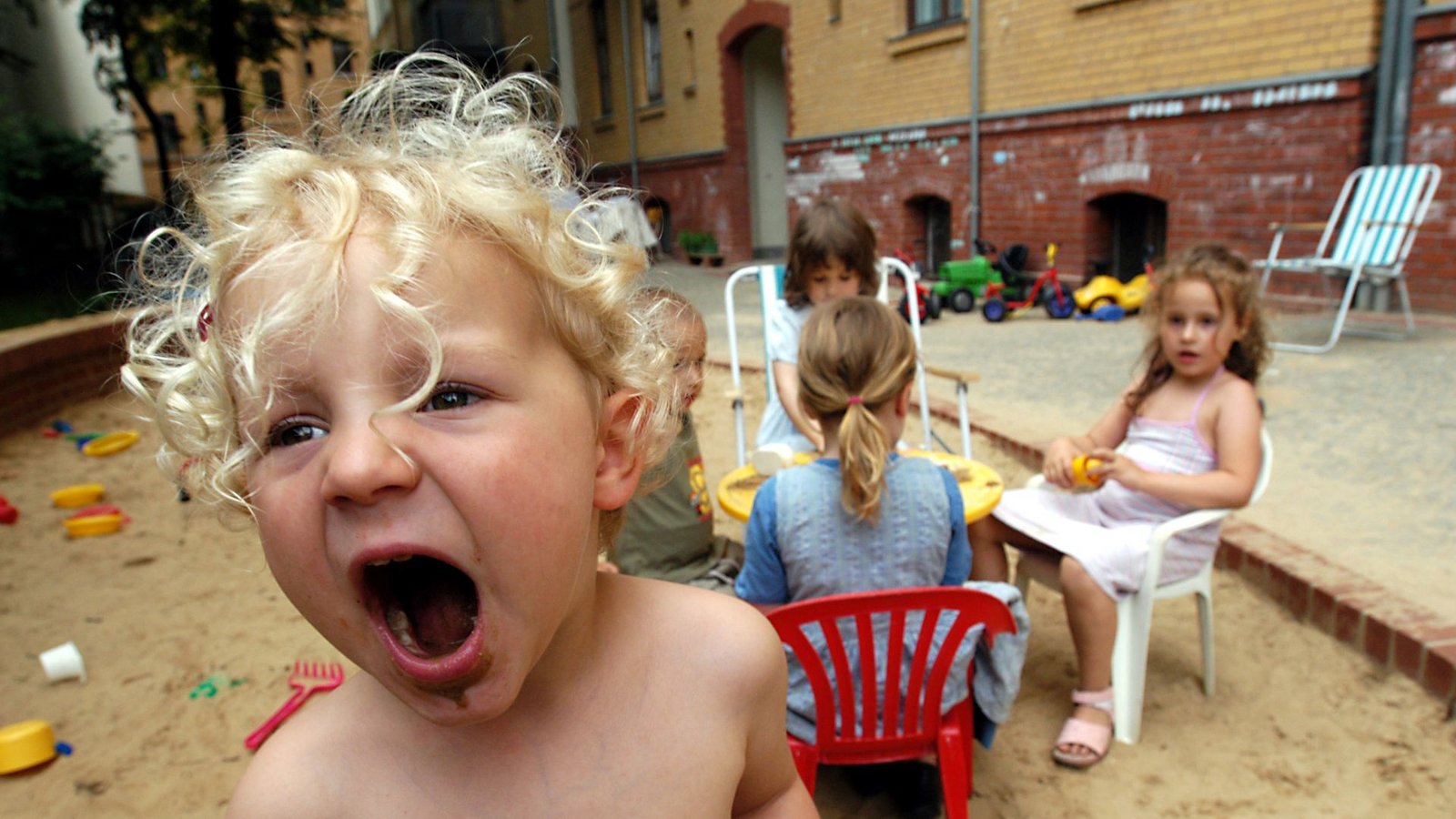 Alltägliche Situationen können bei gefühlsstarken Kindern schnell zu Überreizung führen.Foto: Caro Teich Alltägliche Situationen können bei gefühlsstarken Kindern schnell zu Überreizung führen.Foto: Caro Teich