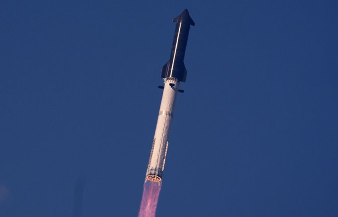 Eine überarbeitete Version der Riesen-Rakete hat einen zwölften Testflug absolviert.<span class='image-autor'>Foto: Eric Gay/AP/dpa</span>