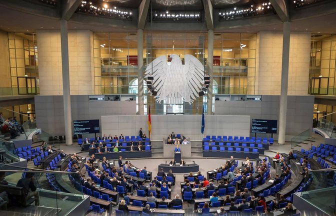 Über zwei migrationspolitische Gesetze hat der Bundestag am Donnerstag beraten.<span class='image-autor'>Foto: Melissa Erichsen/dpa/Melissa Erichsen</span>