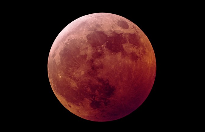 Am Freitag, dem 14. März 2025 findet die nächste Mondfinsternis statt. Alles, was Sie zur totalen Mondfinsternis im wissen sollten, erfahren Sie hier.<span class='image-autor'>Foto: grapeot / Shutterstock.com</span>