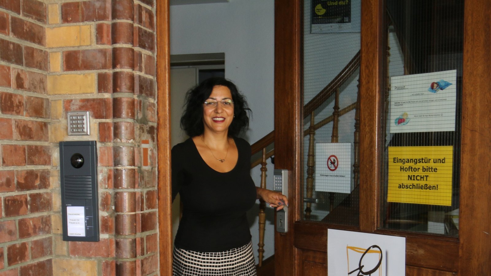 Arezoo Shoaleh beim Beratungszentrum des Vereins Frauen für Frauen in der Abelstraße 11 in Ludwigsburg. Foto: Rücker Arezoo Shoaleh beim Beratungszentrum des Vereins Frauen für Frauen in der Abelstraße 11 in Ludwigsburg. Foto: Rücker