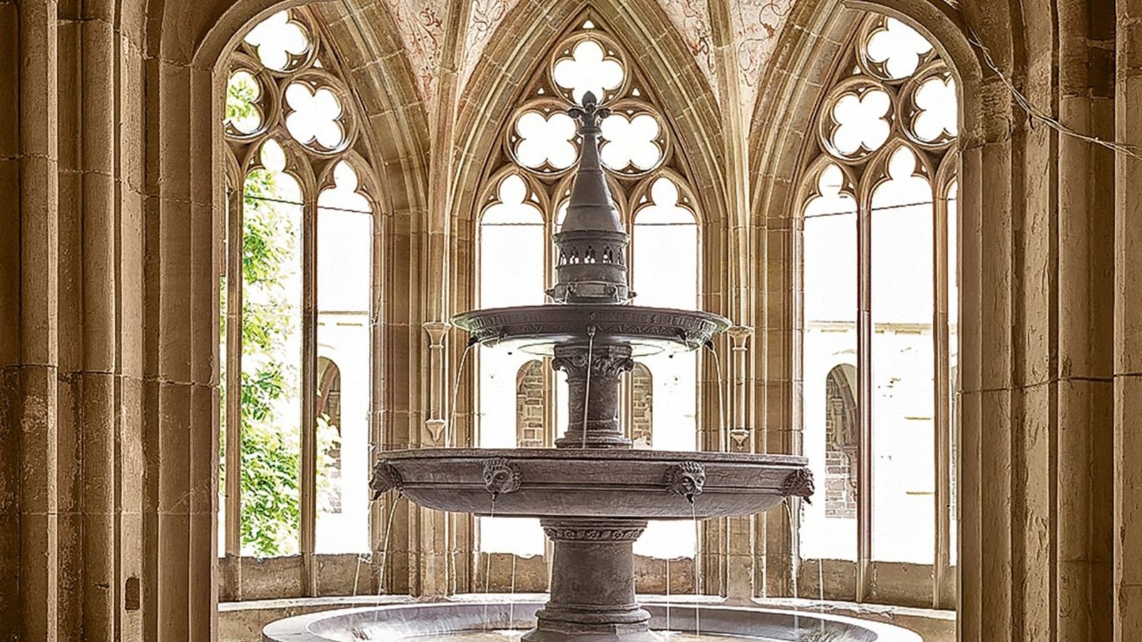 Kloster Maulbronn gilt als die am vollständigsten erhaltene Klosteranlage nördlich der Alpen. p
