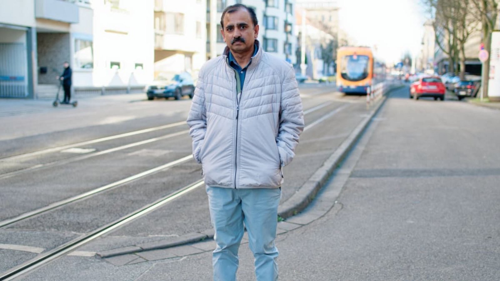 Der gebürtige Pakistaner will kein Held sein, wie er selbst sagt. (Archivbild)Uwe Anspach/dpa
