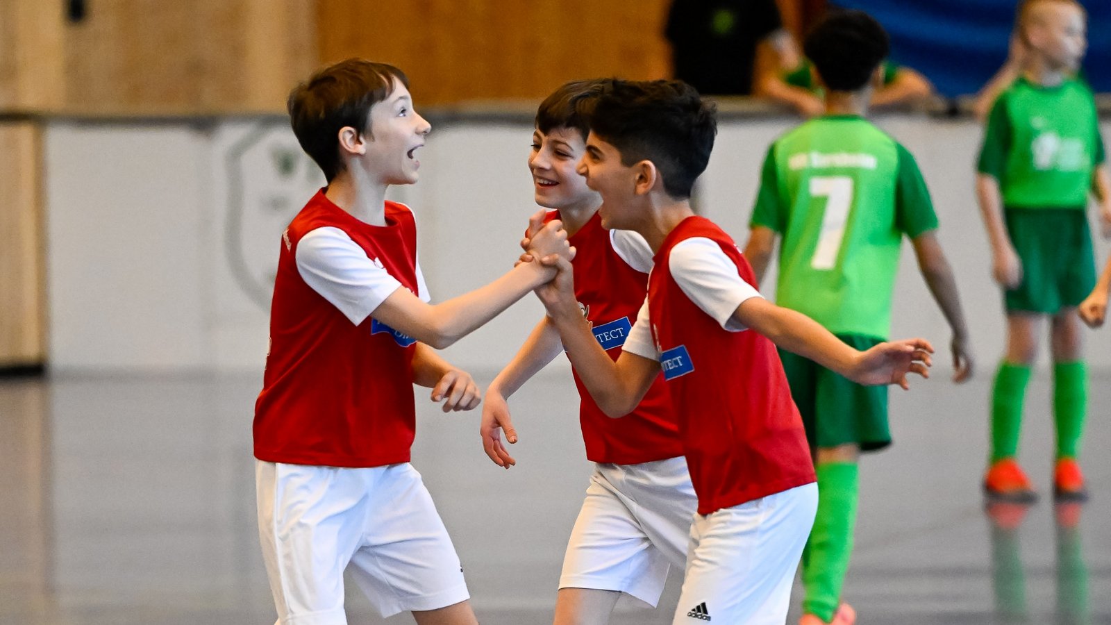 VFR Sersheim 2 (grüner Dress) vs. SGM Hohenhaslach/Freudental 2 Die SGM freut sich über Ihren Sieg gegen Sersheim. Fußball, männliche Jugend, E-Jugend, Enz-Murr, Alwa Cup Sersheim,