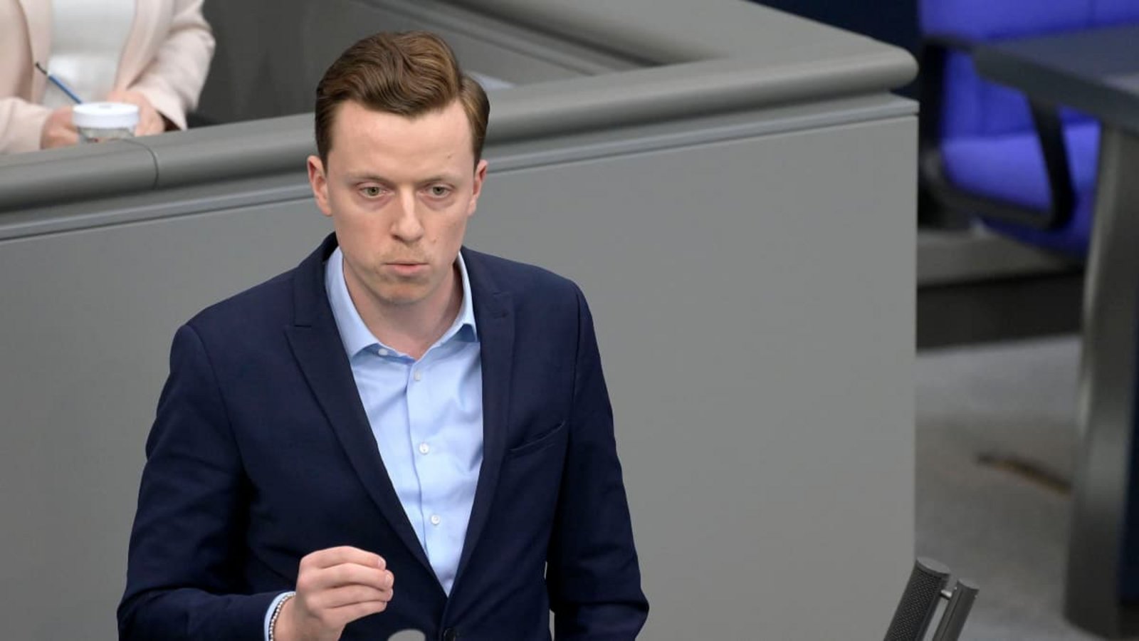 Adis Ahmetovic (SPD) im Bundestag. Das Plenum stimmte für die Aufhebung der Immunität des Abgeordneten.Frederic Kern Adis Ahmetovic (SPD) im Bundestag. Das Plenum stimmte für die Aufhebung der Immunität des Abgeordneten.Frederic Kern