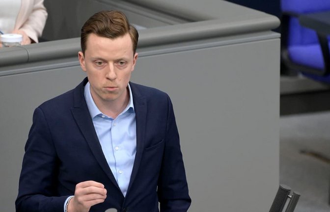 Adis Ahmetovic (SPD) im Bundestag. Das Plenum stimmte für die Aufhebung der Immunität des Abgeordneten.<span class='image-autor'>Frederic Kern</span>