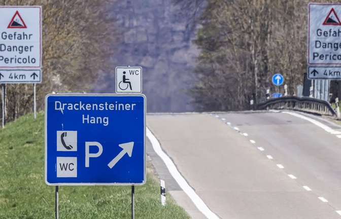 Wegen Baumfällarbeiten am Drackensteiner Hang wird die A8 Richtung Stuttgart im Bereich Albabstieg gesperrt (Archivbild).<span class='image-autor'>Foto: IMAGO/Arnulf Hettrich</span>