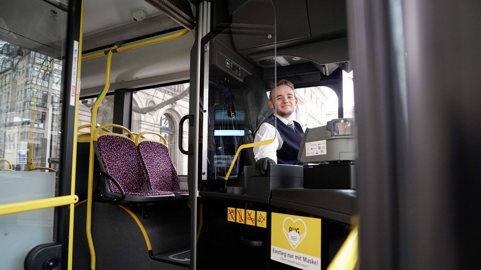 Wie Viel Verdient Ein Busfahrer In München Was verdient ein Busfahrer?