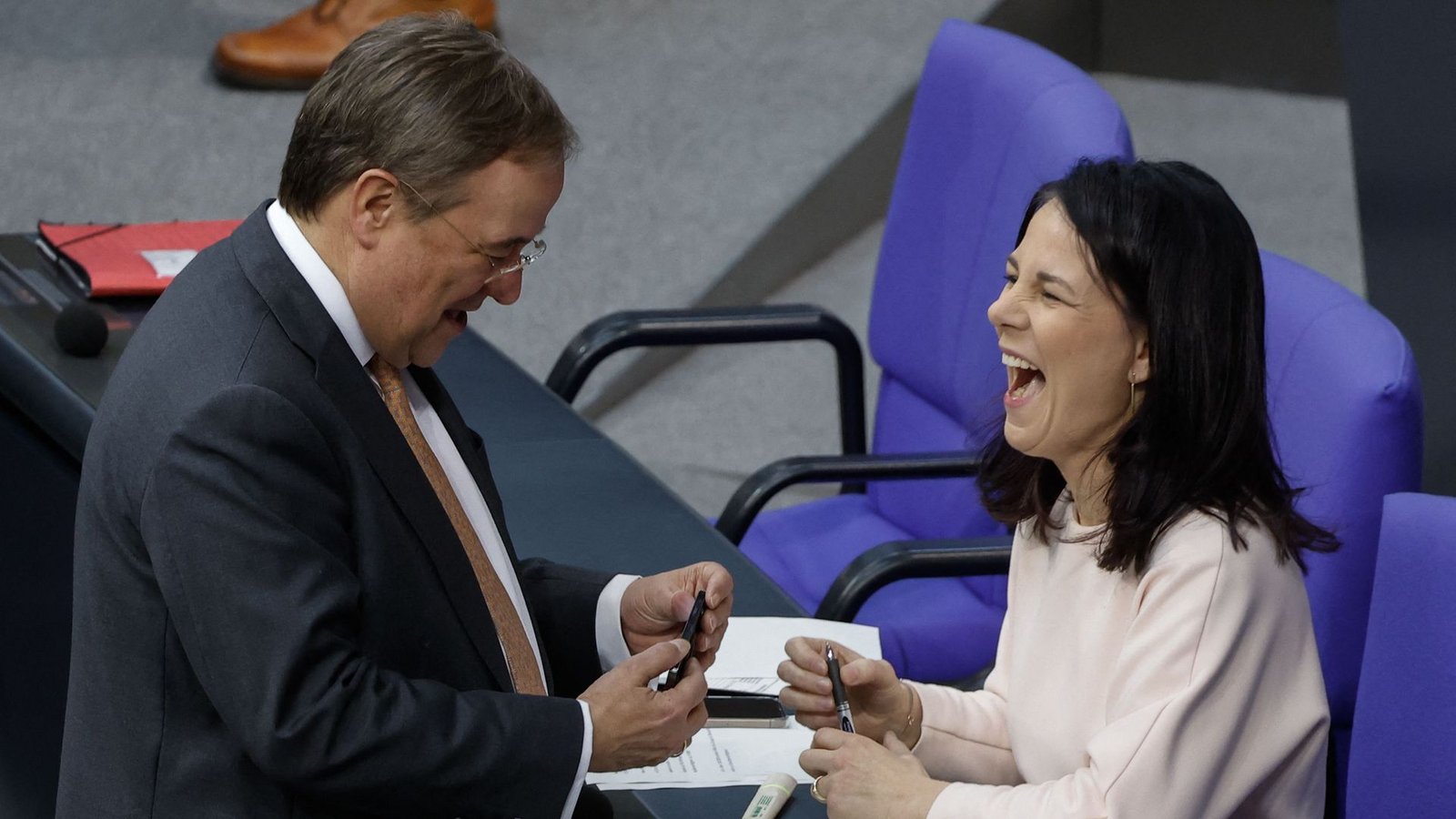 Laut „Stern“ folgten mehrere schwarz-grüne Spitzenpolitiker einer Einladung des früheren CDU-Chefs Laschet.Foto: AFP/ODD ANDERSEN Laut „Stern“ folgten mehrere schwarz-grüne Spitzenpolitiker einer Einladung des früheren CDU-Chefs Laschet.Foto: AFP/ODD ANDERSEN