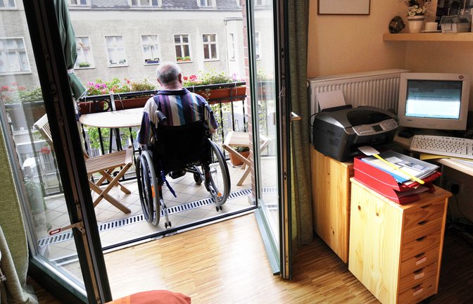 Altersgerecht wohnen ist sinnvoll – aber die Miete in einer anderen Wohnung meist viel höher.<span class='image-autor'>Foto: dpa/Rainer Jensen</span>