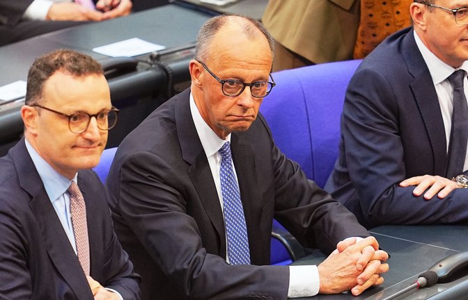 Ein enttäuschter Friedrich Merz am Dienstag im Bundestag.<span class='image-autor'>Foto: Michael Kappeler/dpa</span>